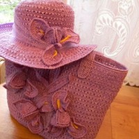 Розовые шляпка и сумка
